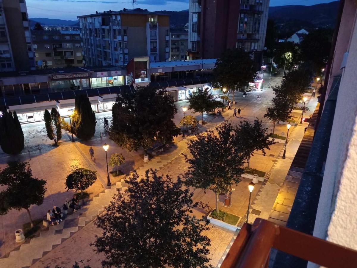 Red Square Apartment Pirot Luaran gambar
