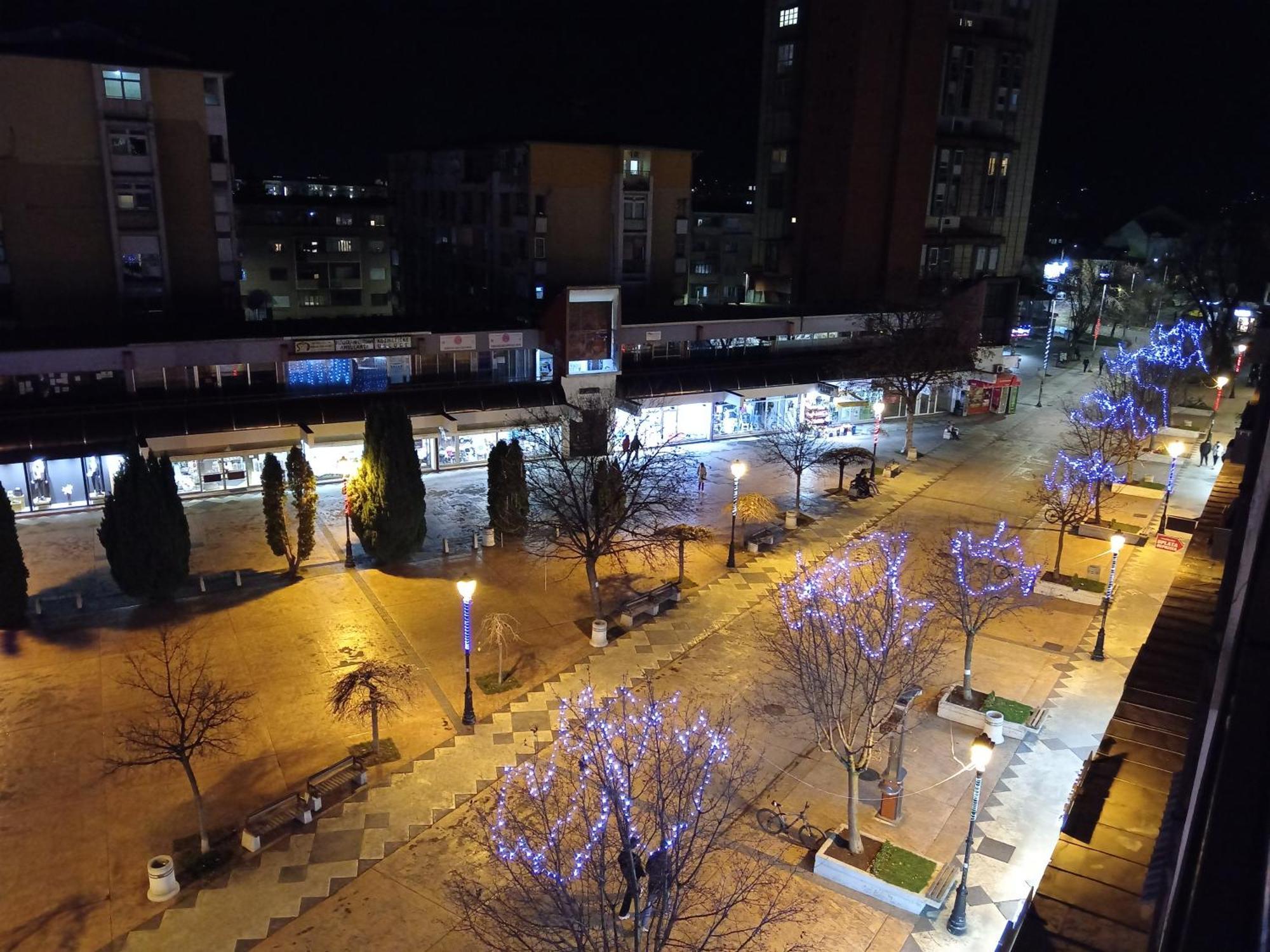 Red Square Apartment Pirot Luaran gambar